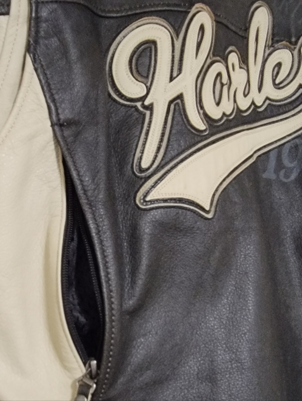 Harley Davidson Leather Jacket - Picture 8 of 8